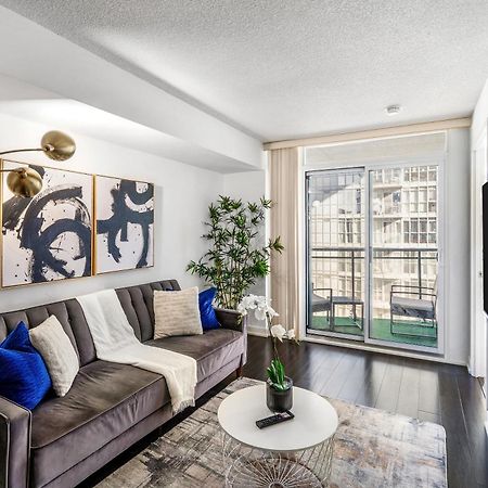 Exquisite Condos By Cn Tower With Parking Toronto Eksteriør bilde