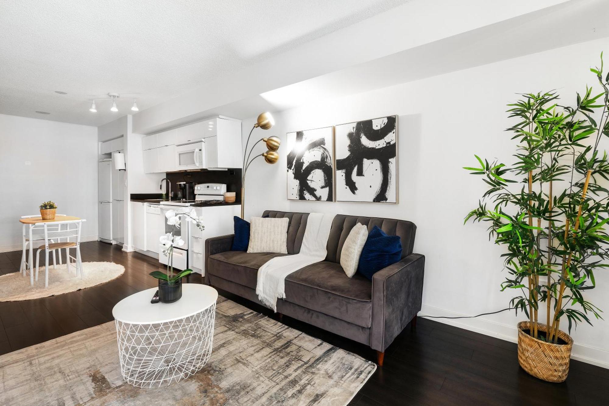 Exquisite Condos By Cn Tower With Parking Toronto Eksteriør bilde