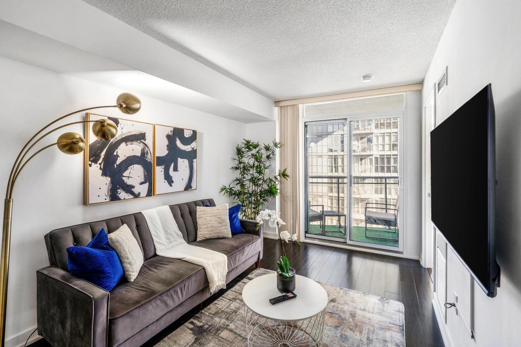 Exquisite Condos By Cn Tower With Parking Toronto Eksteriør bilde