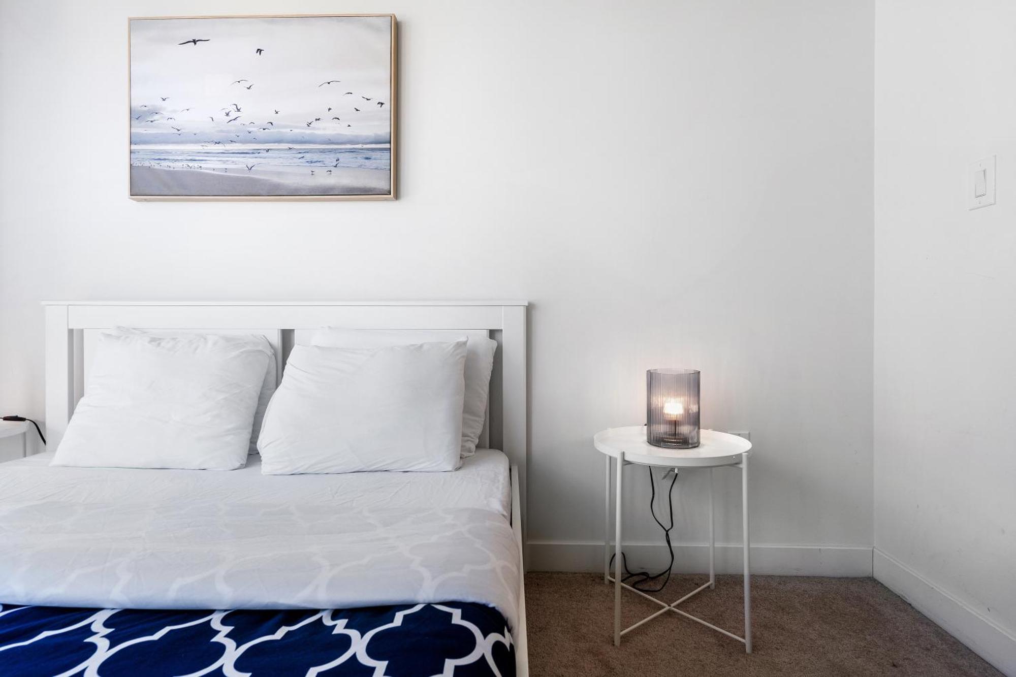 Exquisite Condos By Cn Tower With Parking Toronto Eksteriør bilde