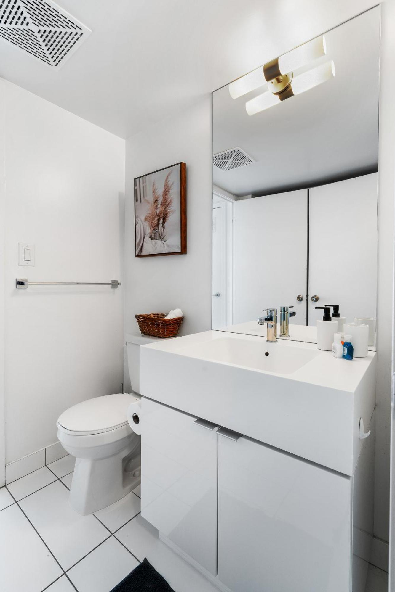 Exquisite Condos By Cn Tower With Parking Toronto Eksteriør bilde